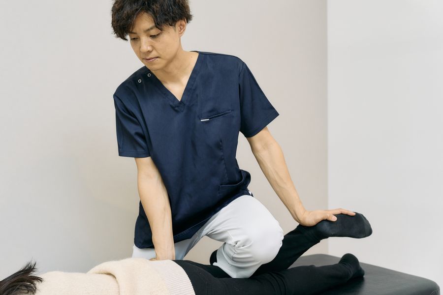 脚のねじれと姿勢のクセを確認する検査